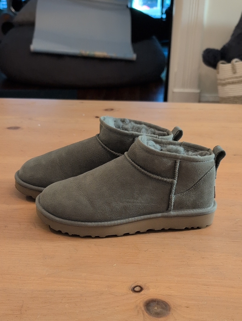 UGG Women's Olive Suede Shearling Ankle Booties
